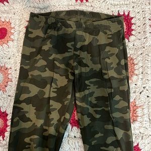 Old Navy camo leggings